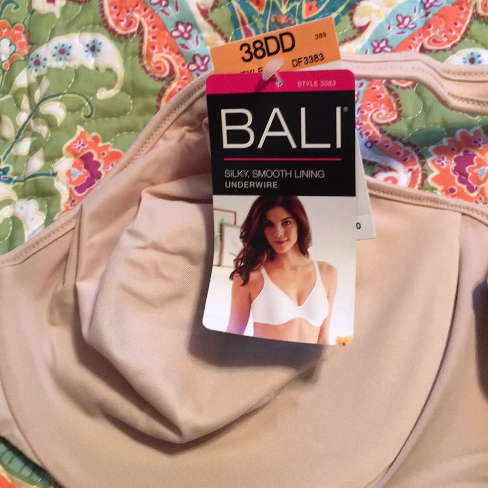 NWT beige bra 38DD